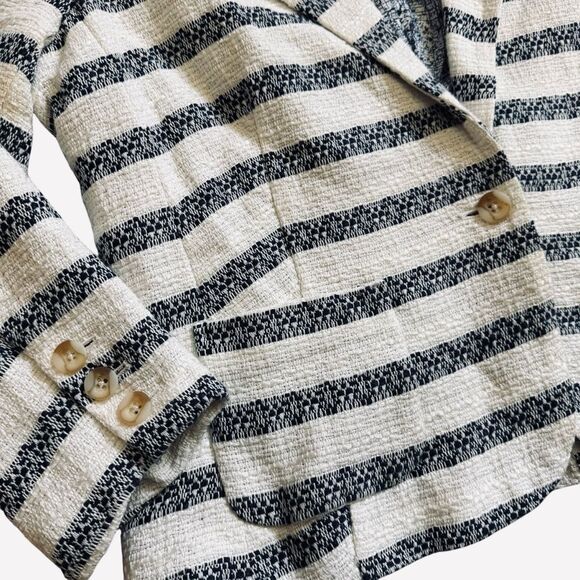Lucky Brand Blaine Blazer Women’s size XL Striped Cream Navy Blue - Picture 8 of 12